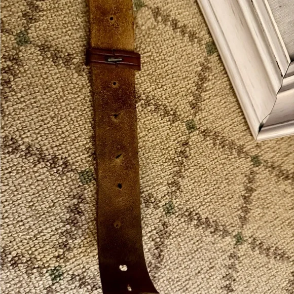 Be-Low the Belt vintage western style tooled leather and turquise buckle. - Picture 6 of 16